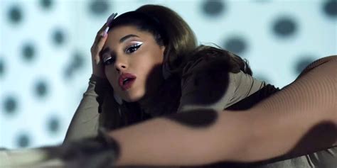 Ariana Grande Fans Gush About Her Sexy Split In The 3435 Video