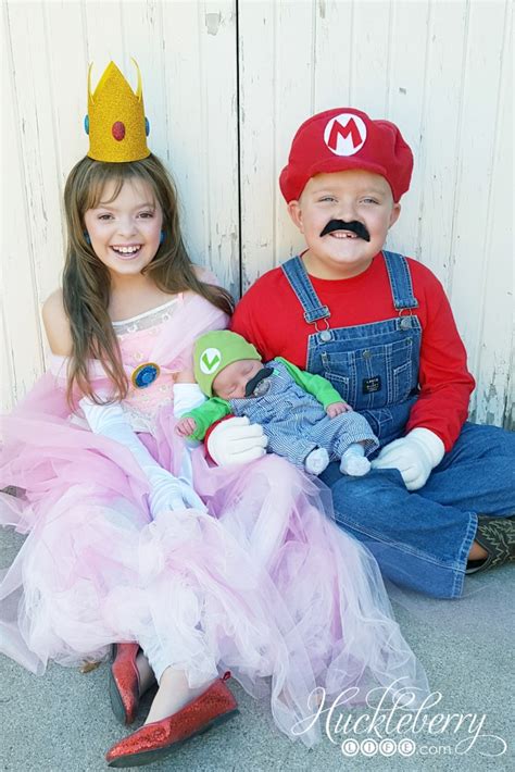 Mario And Princess Peach Costumes Photoshoot Huckleberry