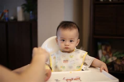 Dan ketika bayi mulai diberi makanan pendamping asi. Anti-GTM, Ini 7 Cara Jitu Atasi Anak Susah Makan - mamanesia