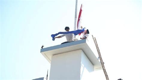 Vektor bendera belanda, sebuah negara di uni eropa. Warga Surabaya Gelar Refleksi Perobekan Bendera Belanda
