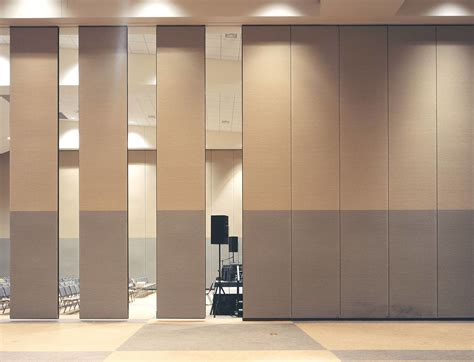 Multi Use Acoustical Folding Room Dividers Mobile Partition Wall
