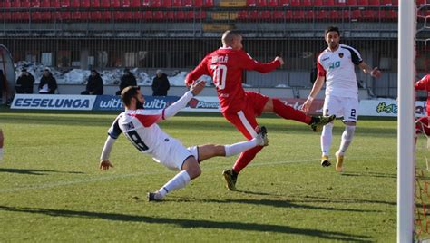 Monza er favoritter og går hårdt efter oprykning til serie a, og bør have gode muligheder mod cittadella som er gået i stå. Serie B: il Cittadella vola al 2° posto. Monza sprecone ...
