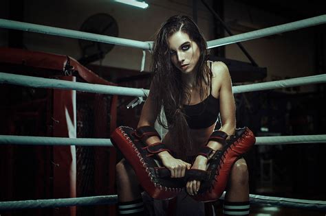 Boxing Girl On Behance Boxing Girl Boxing Girl Photography Female