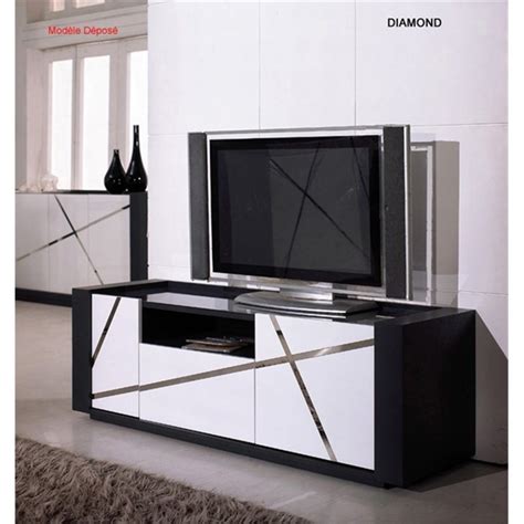Le meuble tv design mise �galement sur une esth�tique �l�gante, �pur�e et tr�s tendance qui fera de votre salon un endroit chic et convivial. meuble tv laqué noir et blanc | Idées de Décoration ...