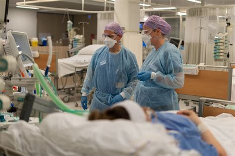 Dit heeft gevolgen voor de overige zorg en de personele inzet. Laatste coronapatiënt verlaat IC St Jansdal Harderwijk ...