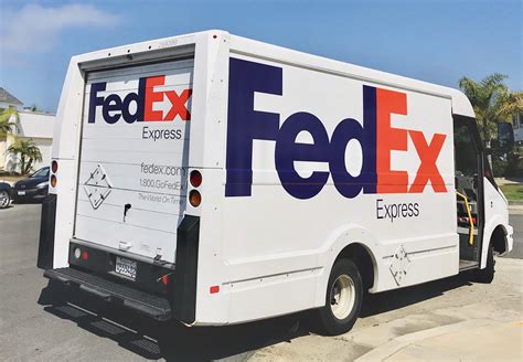 Woman Giving Oral Sex Causes Man To Crash Head On Into A Fedex Truck