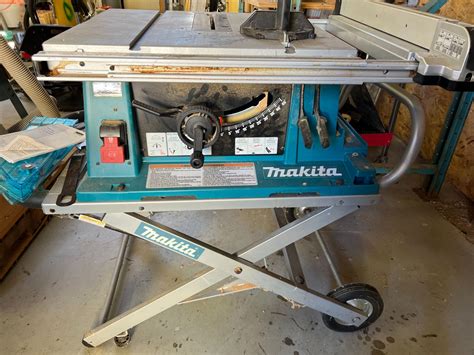Makita Portable Table Saw Model 2704 With Folding Stand