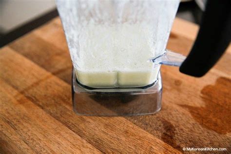 Melona bars are a classic korean frozen dessert. Homemade Melona Bar (Honeydew Melon Ice Pops) | Recipe ...