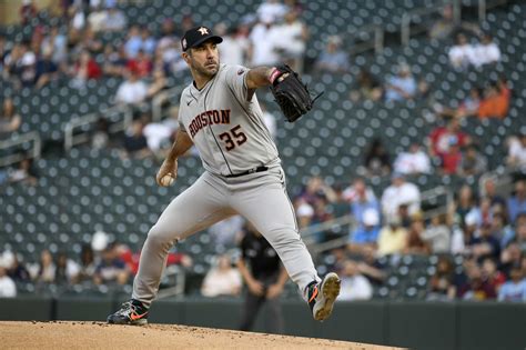 Houston Astros Justin Verlander Flirts With No Hitter In Win Over Twins