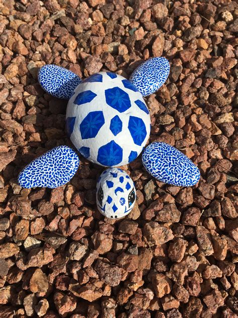 Valspar.com has been visited by 10k+ users in the past month Garden Turtle | Turtle painting, Hand painted rocks, Pet rocks