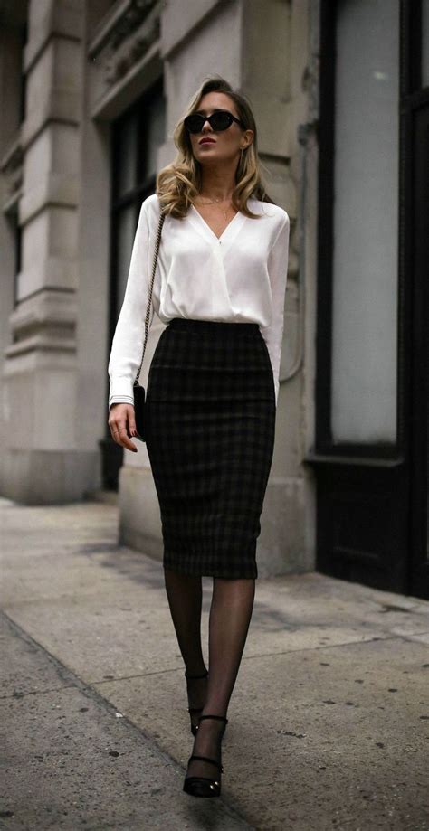 40 best white shirt and leather skirt for business women classy business outfits fashion