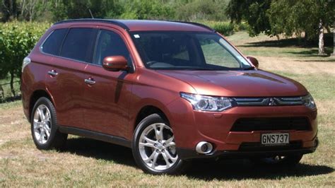 The edmunds experts tested the 2020 outlander both on shop edmunds' car, suv, and truck listings of over 6 million vehicles to find a cheap new, used, or. Mitsubishi Outlander 2013 car review | AA New Zealand