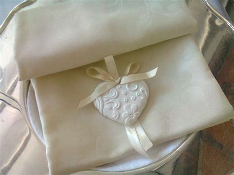 Menu matrimonio elegante , realizzato a mano, personalizzabile. Un segnaposto a cuore per un matrimonio elegante | Segnaposto matrimonio, Matrimoni romantici ...