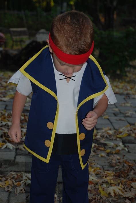 Between The Toys Jake And The Neverland Pirates Costume Tutorial
