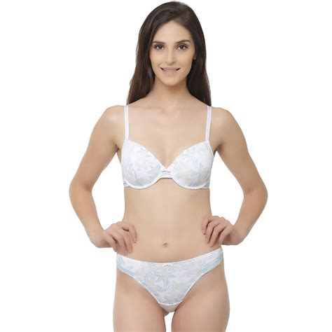 Buy Padded Underwired Printed T Shirt Bra And Thong Online India Best Prices Cod Clovia