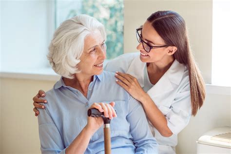 4 Tips To Choosing A Senior Home Caregiver