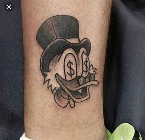 Tatuagem Pato Donald Com Dinheiro