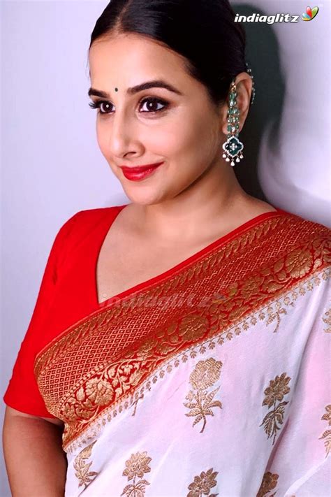 Vidya Balan Photos Bollywood Actress Photos Images Gallery Stills