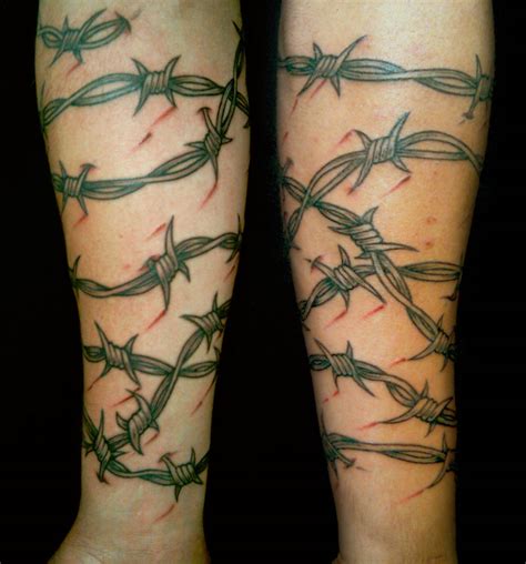 Such a tattoo represents the free will decisions of the wearer. Barbed Wire Tattoo - Tatuagem de Arame Farpado | Tattoos my