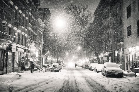These 21 New York City Blizzard Pics Show Whats In Store For The
