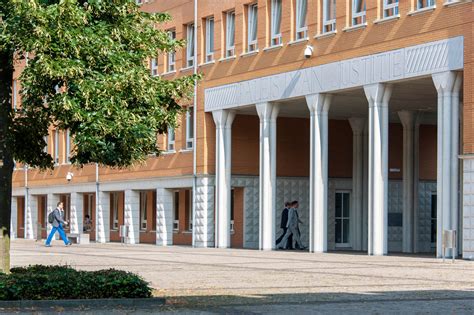 Maybe you would like to learn more about one of these? Rijksvastgoedbedrijf koopt Paleis van Justitie 's ...