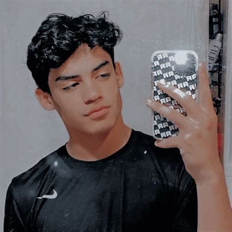 Floating by smith the mister thesalonguy #hairtutorial #eboy here is a breakdown of the most common eboy haircuts. #tiktok #eboy #edit #aesthetic #boy #polarr #alejandro # ...