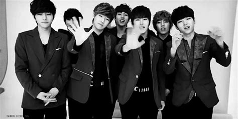 Skater boy vincenzo cums on his board. Infinite - boyband - kpop