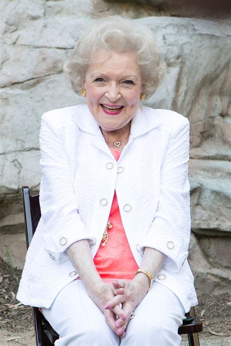 Betty White Beloved Golden Girl Actor Dead At 99 Huffpost