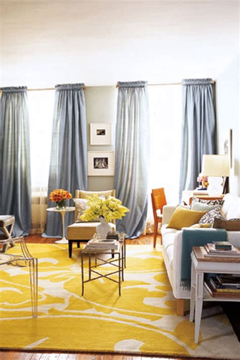 Bright and cheerful, yellow is the optimist's color of choice for its bold and sunny effect. Decorating with Yellows and Golds - Yellow Rooms