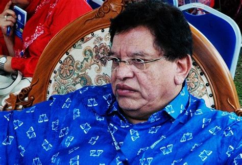 Ia menjadi menteri pariwisata malaysia dari 2006 sampai 2008. PH guna logo PKR untuk 'sembunyikan' DAP, kata Tengku ...