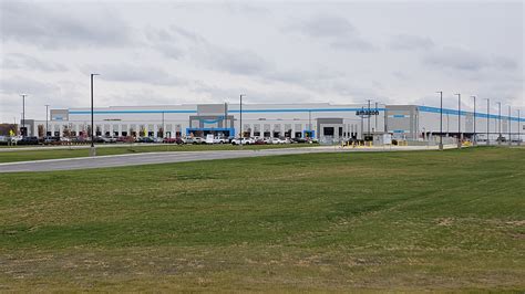 Amazon now hiring 1,000+ for Fort Wayne fulfillment center | WANE 15