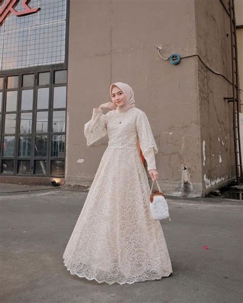 8 Model Gaun Pesta Muslimah Yang Elegan Untuk Hijaber Ke Kondangan Womantalk