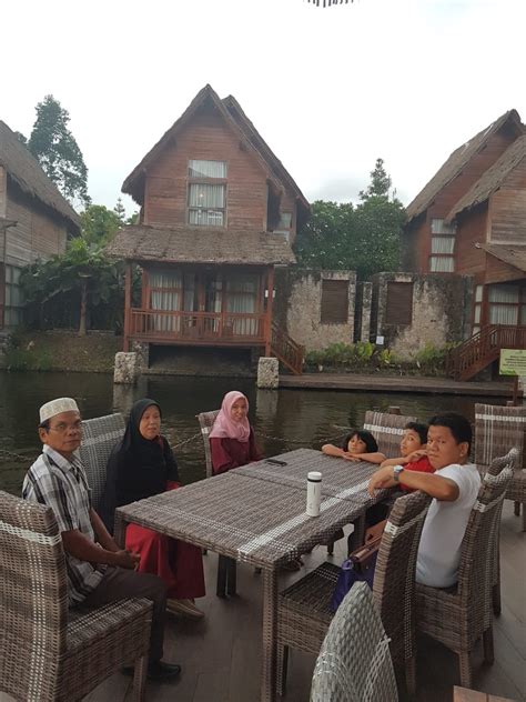 We did not find results for: MAKAN MALAM DI KAMOJANG GREEN HOTEL RESTAURANT