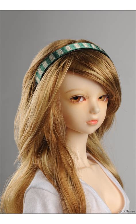 This hairstyle with hair design for women goes well for young women who believe in being young. Fashion & Beauty: Beautiful BJD Hair Bands Designs