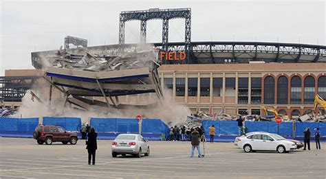 Shea Rests In Pieces As Last Section Is Torn Down The New York Times