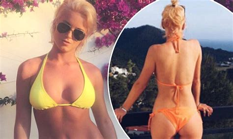 MIC S Olivia Bentley Shows Off Abs In Bikini On Instagram Daily Mail Online