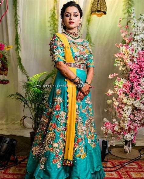Pin By Urmila Sajane On Kannada Serial Actor S Dresses Fashion Lehenga