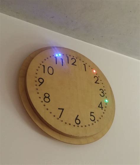 Comment J Ai Construit Mon Horloge Led Arduino Henrik Berkmann