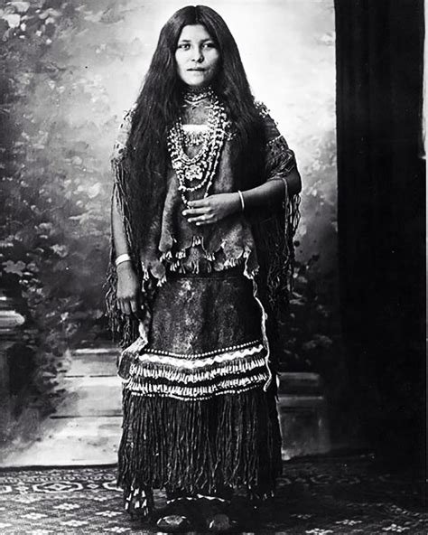 25 Stunning 19th Century Portraits Of Native America Women Wow Gallery Ebaum S World