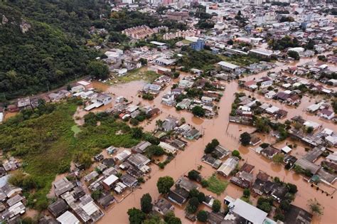 Sobe Para Oito O Número De Mortos Após Passagem De Ciclone No Rs Éder Luiz Notícias