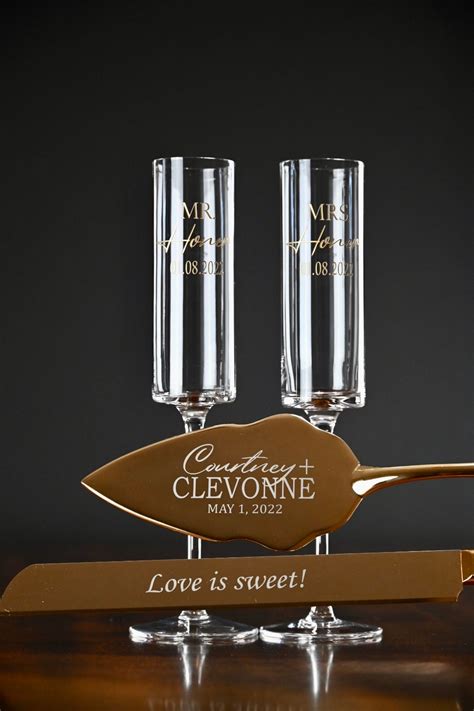 Personalized Modern Toasting Flutes With Gold Cake Cutting Set Gold