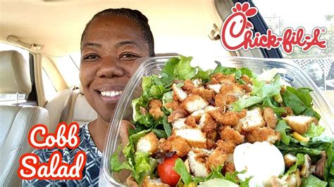 Chick-a-fil-A Cobb Salad Review | First time trying 😎💖👩🏾😛Cooking