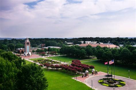 University Of Arkansas Fort Smith Donald W Reynolds Campus Green