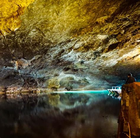 You Can Take A Boat Ride Through America S Largest Underground Lake In Tennessee Underground