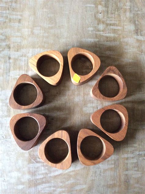 Mid Century Teak Wood Napkin Rings On Etsy Anel De Guardanapo Porta