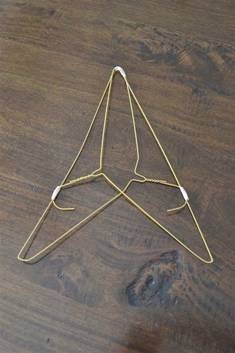 Diy Christmas Tree From Wire Hangers The Cofran Home Hanger