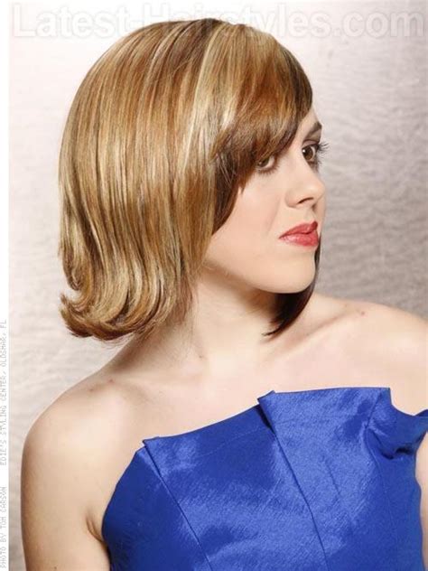 Medium bobs with bangs 2019. 53 Popular Medium Length Hairstyles With Bangs in 2021