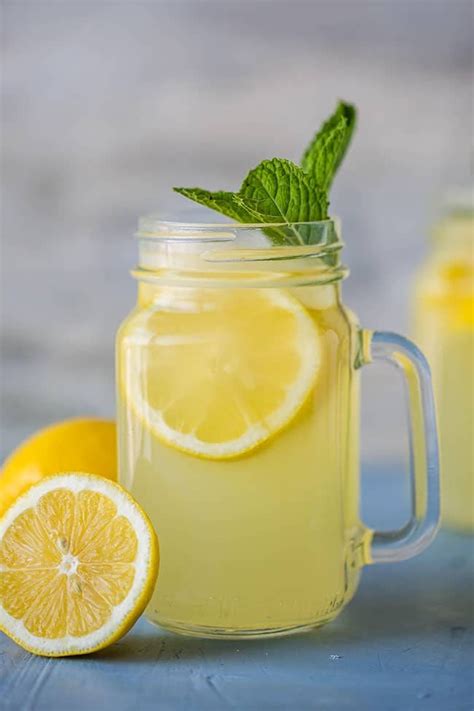 Honey Lemonade 3 Ingredients Super Quick Easy Texanerin Baking