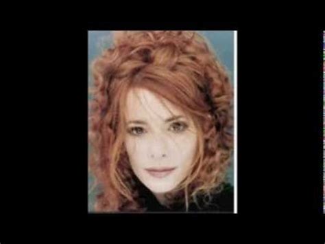 Nager dans les eaux troubles des lendemains attendre ici la fin flotter dans l'air trop lourd du presque rien à qui tendre la main ? Mylene Farmer - Desenchantee(Rock Cover) - YouTube