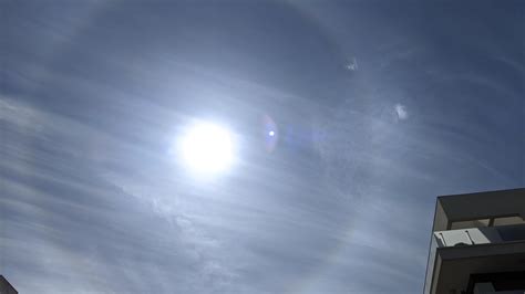 What Causes This Aura Around The Sun Rweather